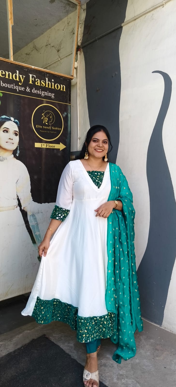 PSQ026 - Ivory swing dress